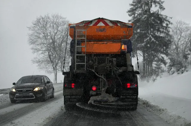weather, car wallpapers, ice, blizzard, plow, way, conditions, snow, winter, snow removal, road conditions, danger, salt, salting, environment, sandblaster, zadymka, cars, car, traffic, street, nature, transport, road, asphalt, travel, frost. How to Get Salt Stains Out of Fabric Car Seats in Winter